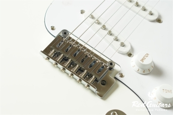 AFFINITY STRATOCASTER - OLW
